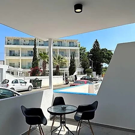 Hotel Beautiful By The